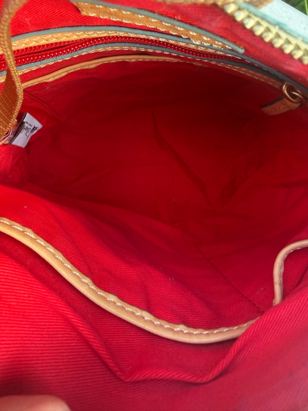 Dooney & Bourke Rare Winnie the Pooh and Froends Crossbody - Picture 4 of 4